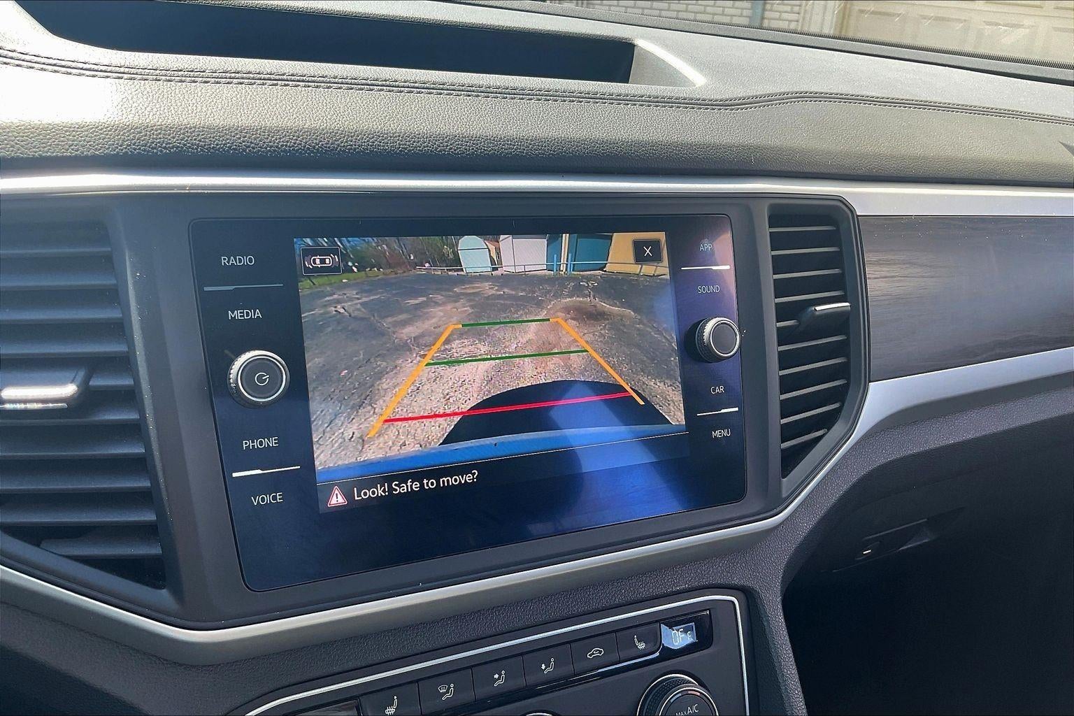 2021 Volkswagen Atlas 3.6L V6 SE w/Technology