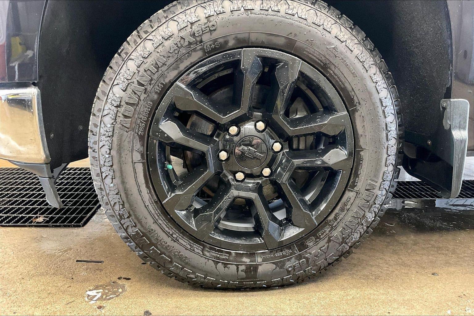 2023 Chevrolet Silverado 1500 LT (2FL)