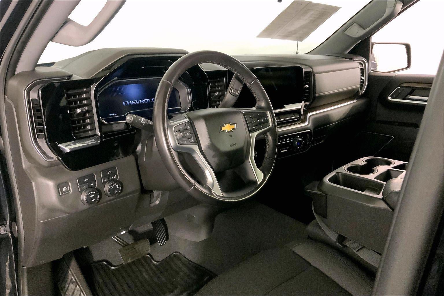 2022 Chevrolet Silverado 1500 LT (2FL)