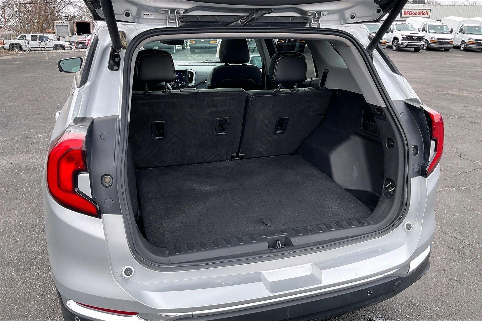 2021 GMC Terrain SLT