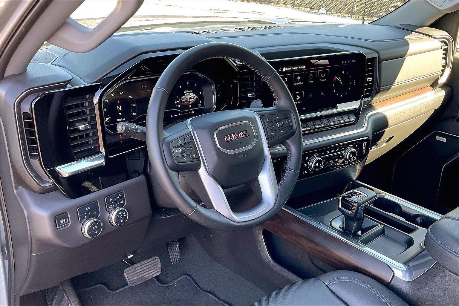 2025 GMC Sierra 1500 SLT