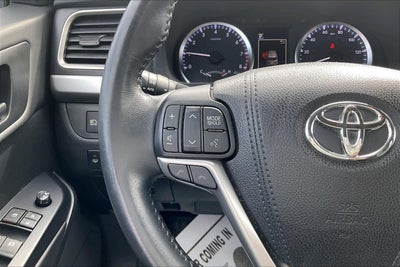 2017 Toyota Highlander LE