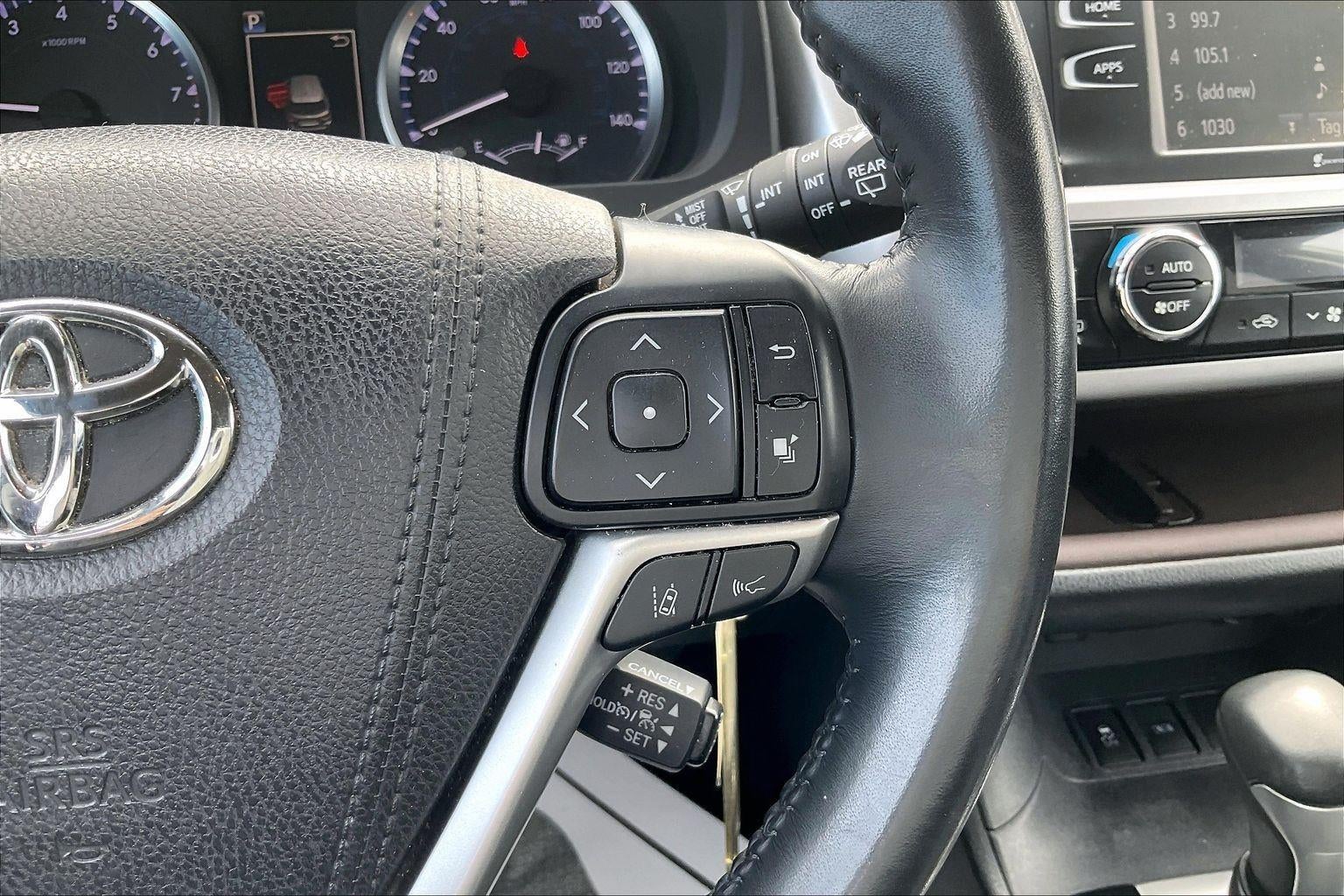 2017 Toyota Highlander LE