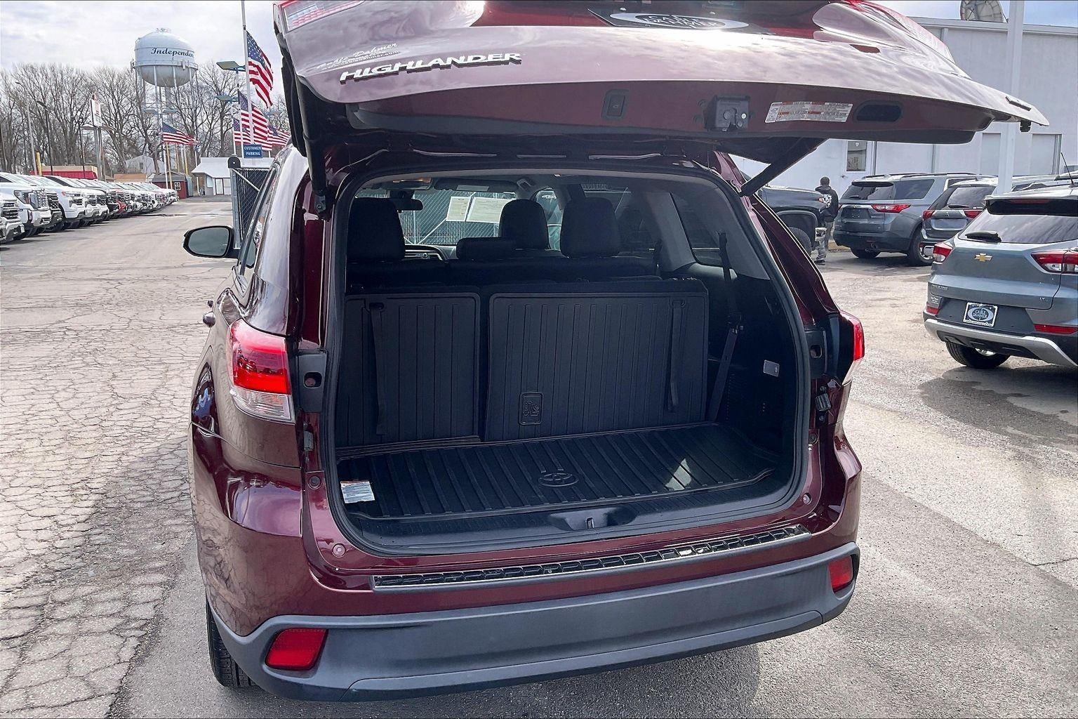 2017 Toyota Highlander LE