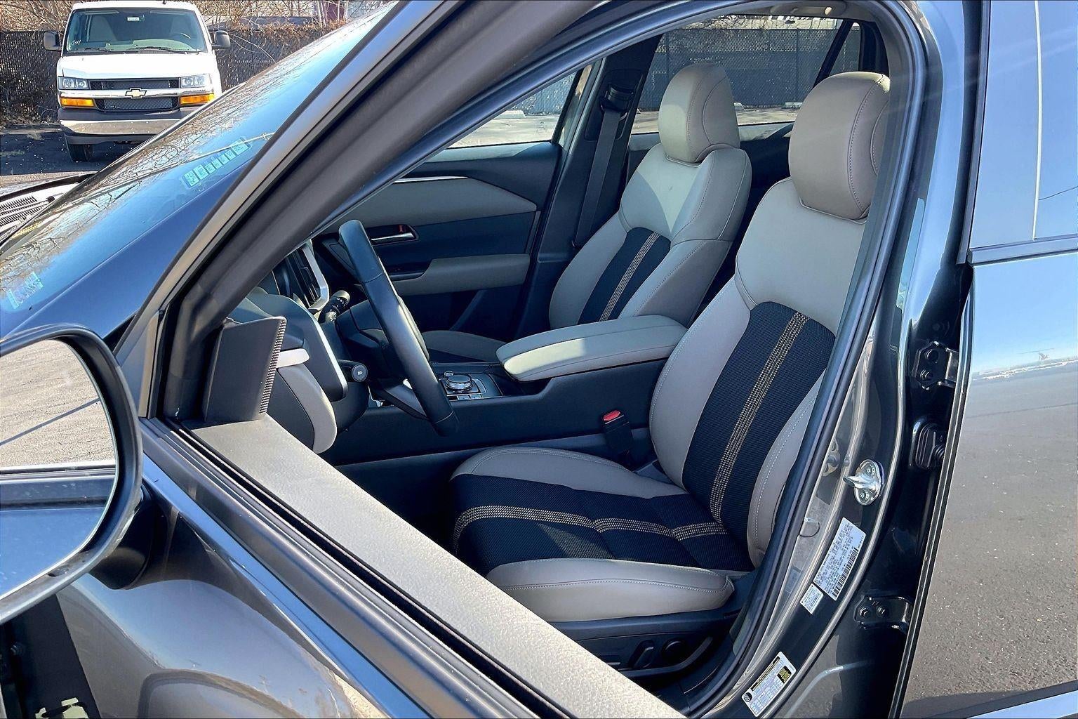 2025 Mazda Mazda CX-50 2.5 S Premium Package