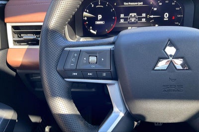 2025 Mitsubishi Outlander SEL