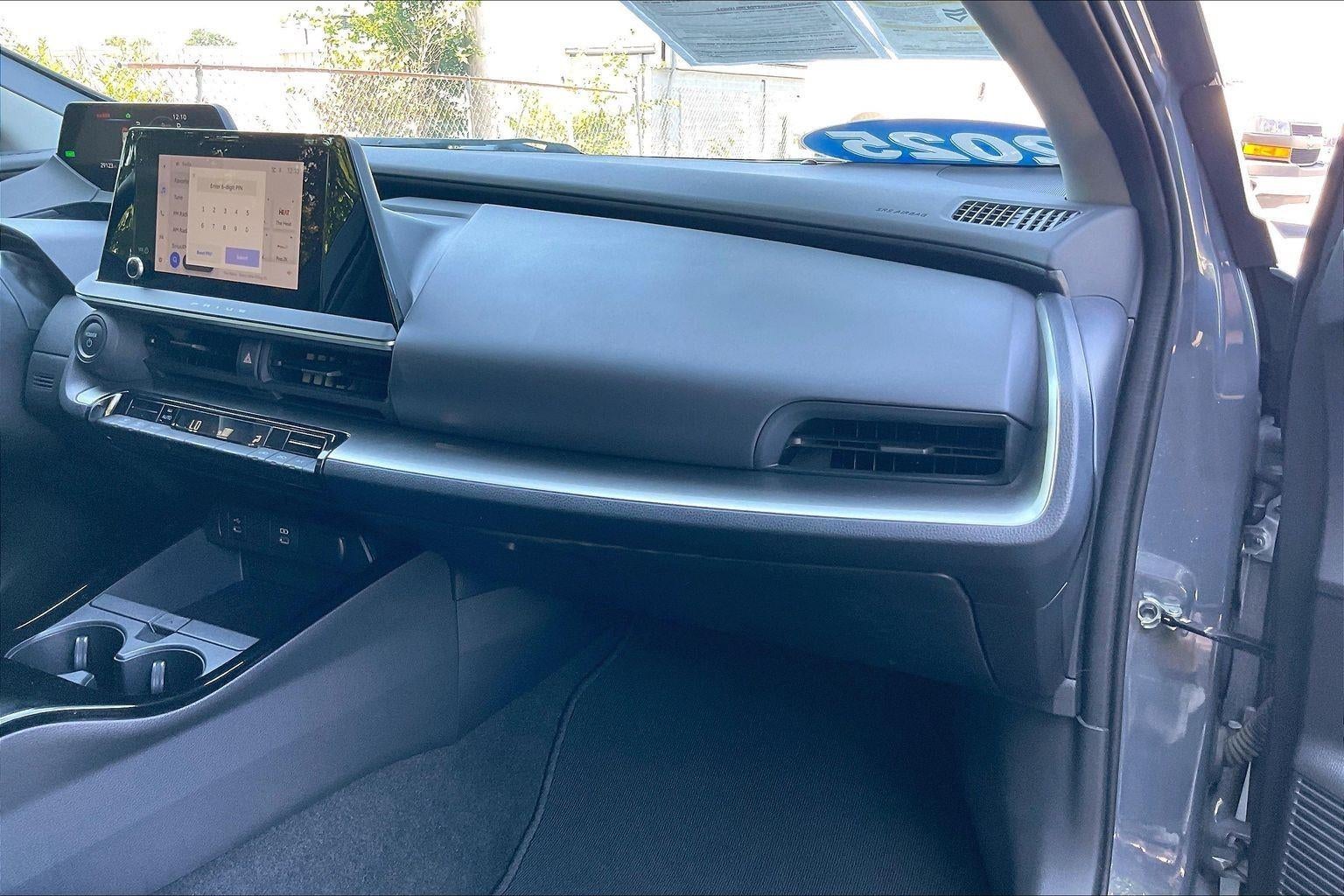 2025 Toyota Prius LE