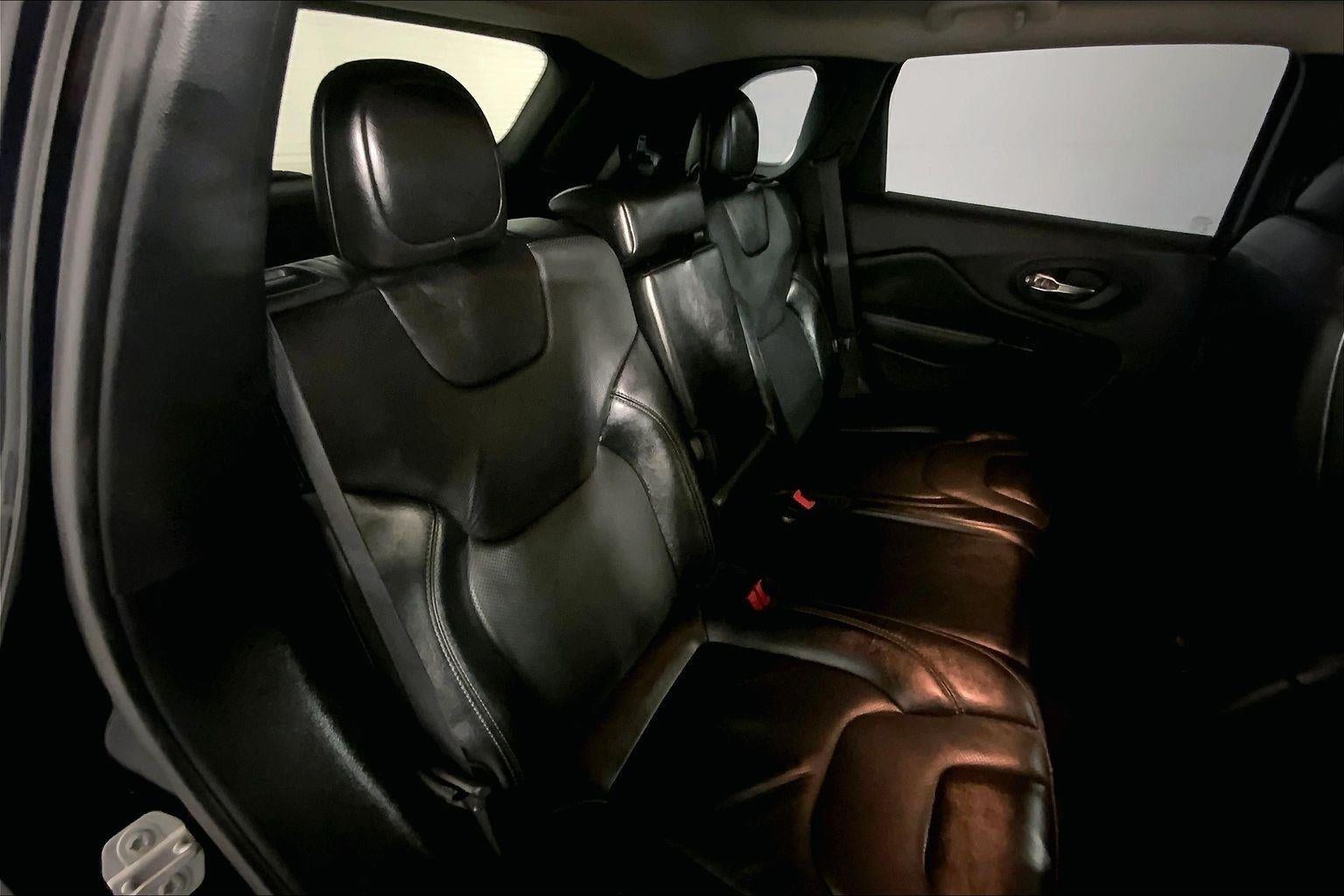 2023 Jeep Cherokee Altitude Lux