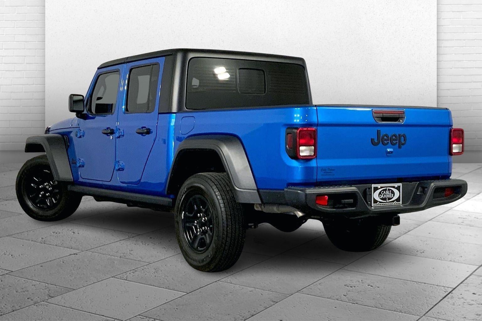 2023 Jeep Gladiator Sport