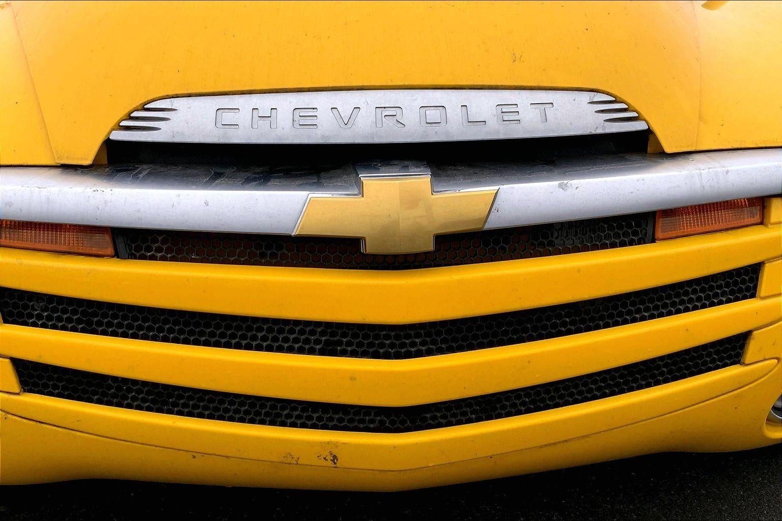 2004 Chevrolet SSR LS