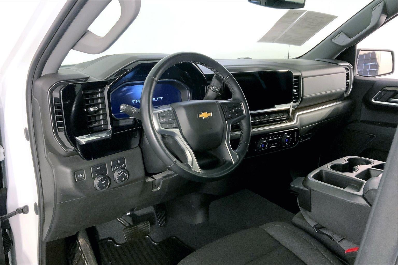 2023 Chevrolet Silverado 1500 LT (2FL)