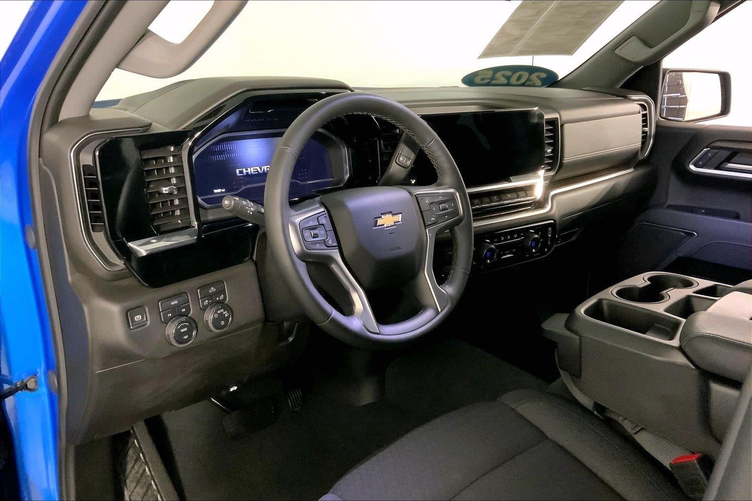 2025 Chevrolet Silverado 1500 LT (2FL)
