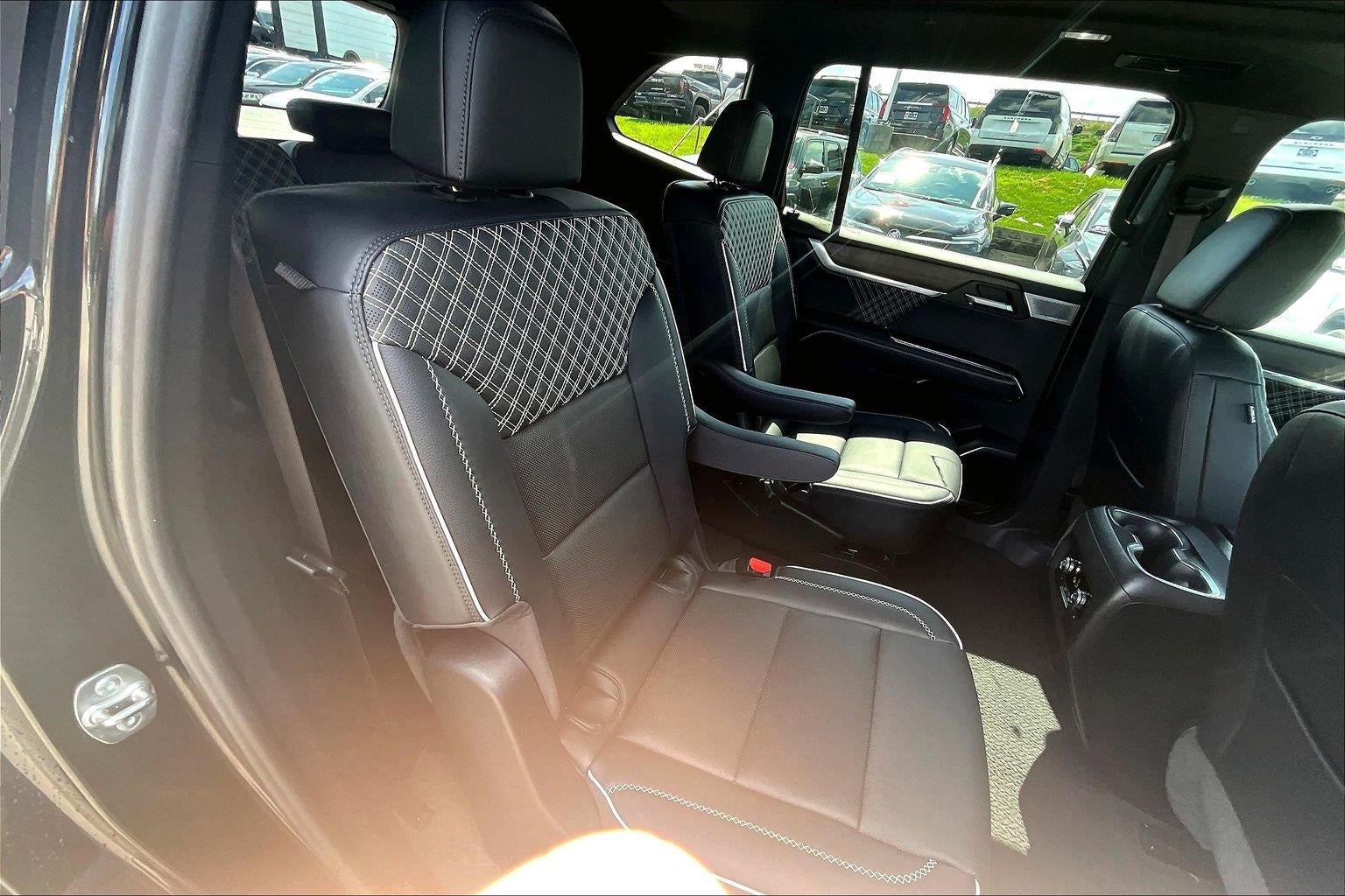 2024 GMC Acadia Denali