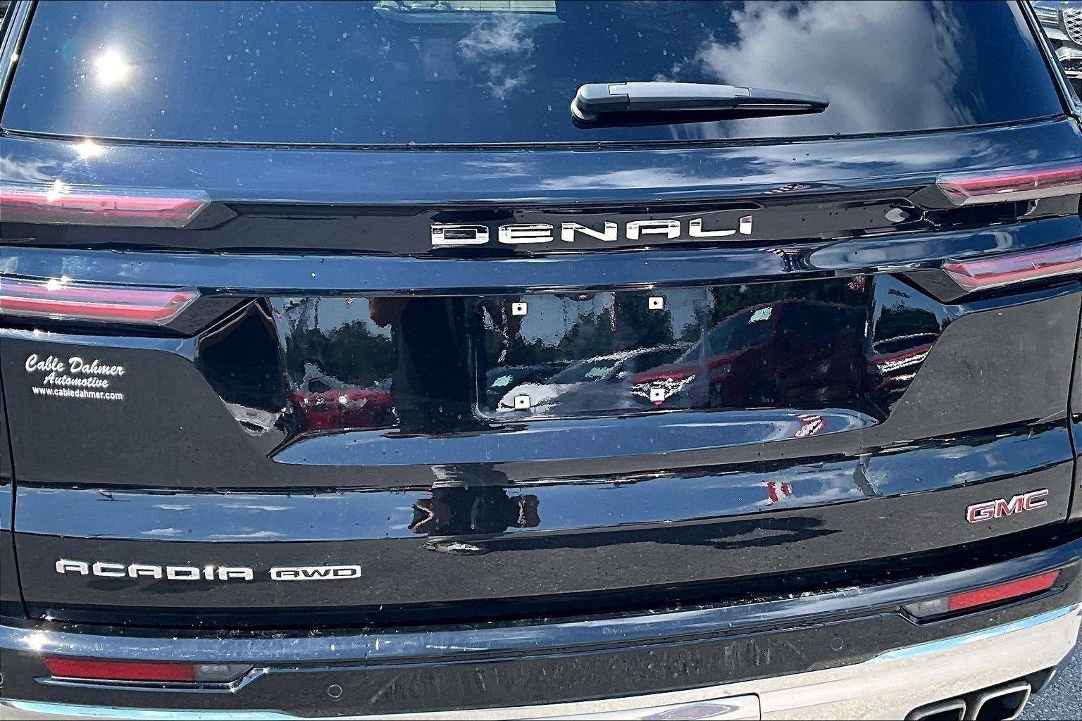 2024 GMC Acadia Denali