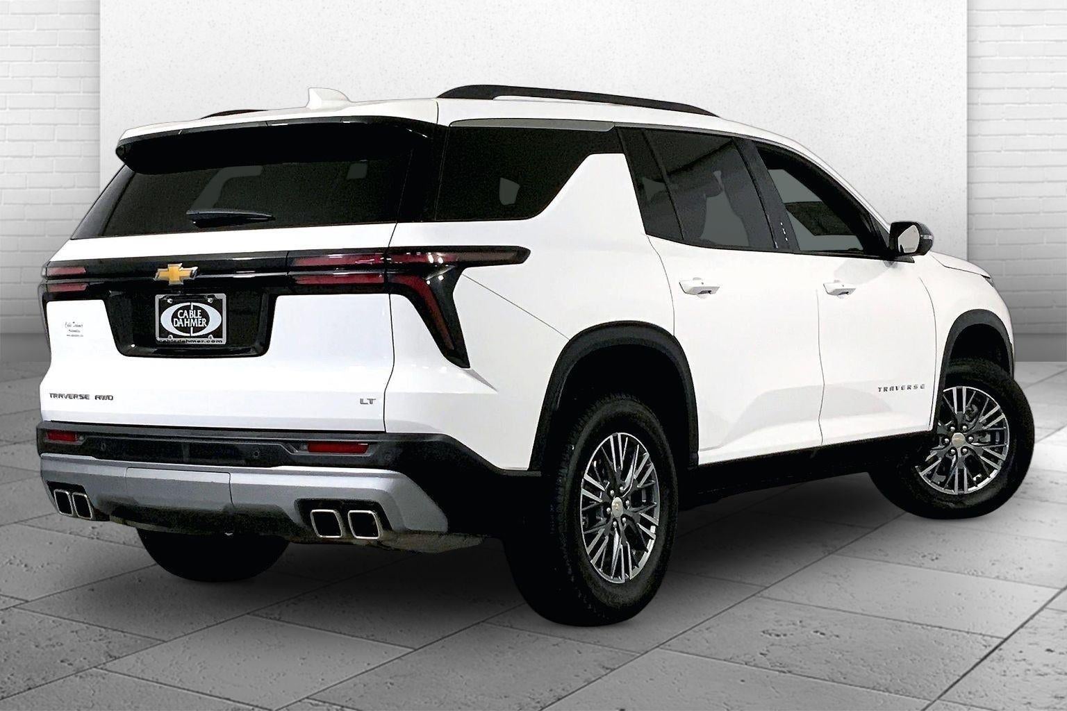 2024 Chevrolet Traverse LT