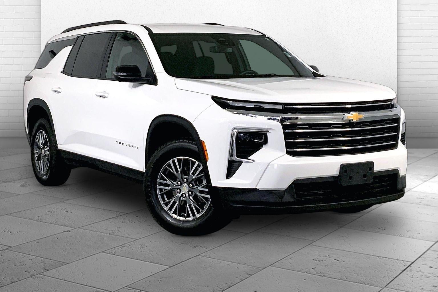 2024 Chevrolet Traverse LT