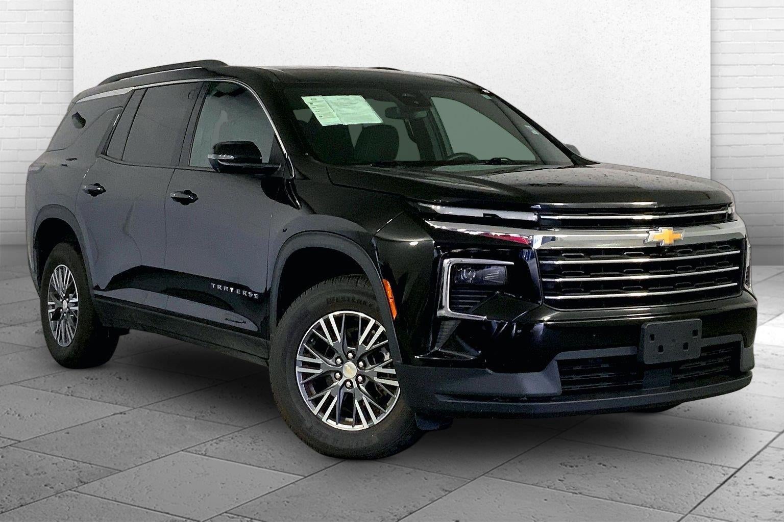 2024 Chevrolet Traverse LT