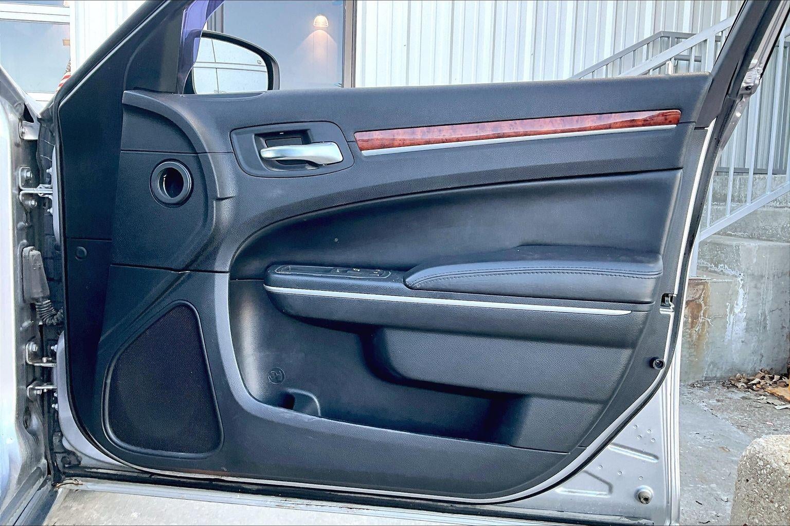 2014 Chrysler 300 4DR SDN LTD RWD