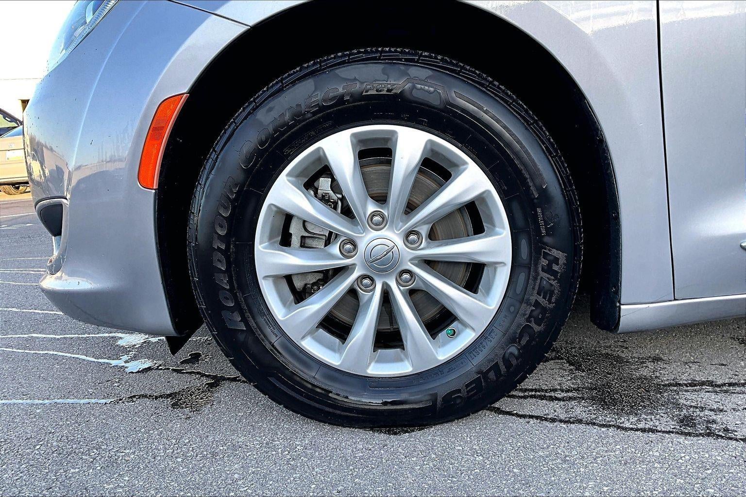 2019 Chrysler Pacifica Touring L