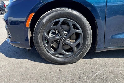 2021 Chrysler Pacifica Hybrid Touring L