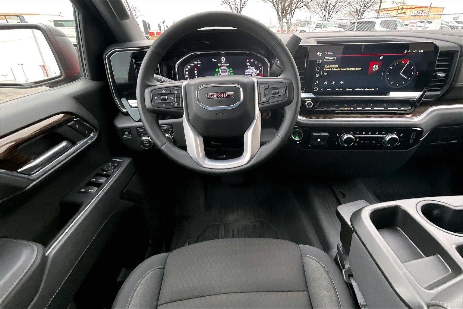 2025 GMC Sierra 1500 Elevation