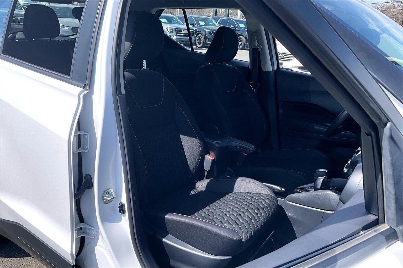 2022 Nissan Kicks S