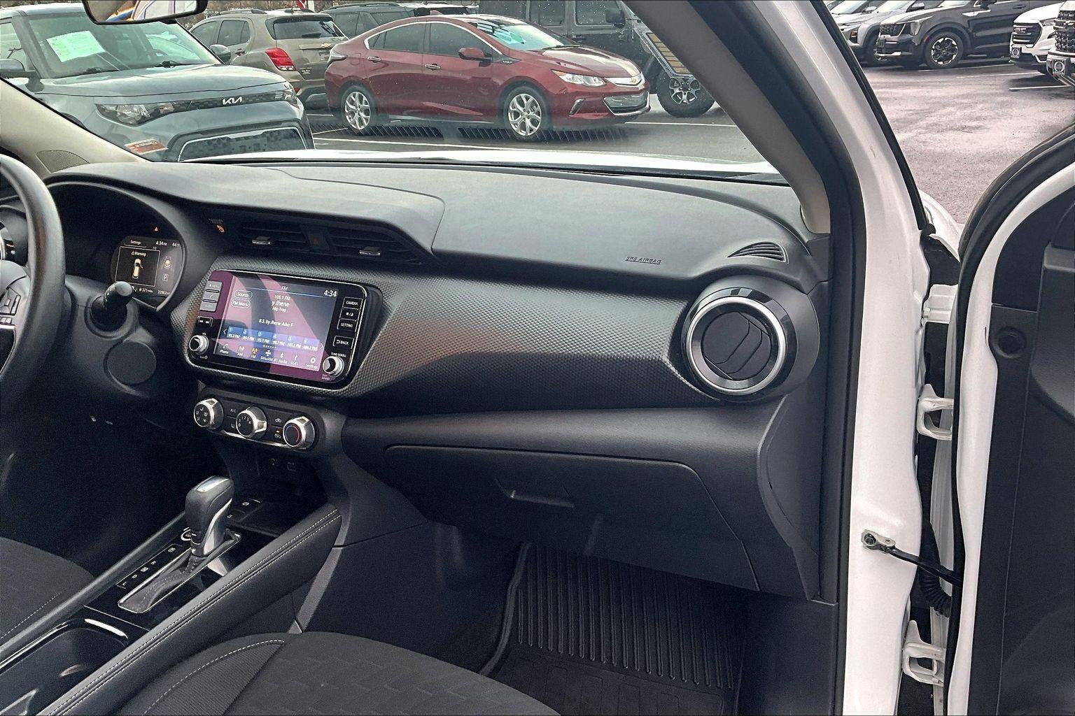 2023 Nissan Kicks SV