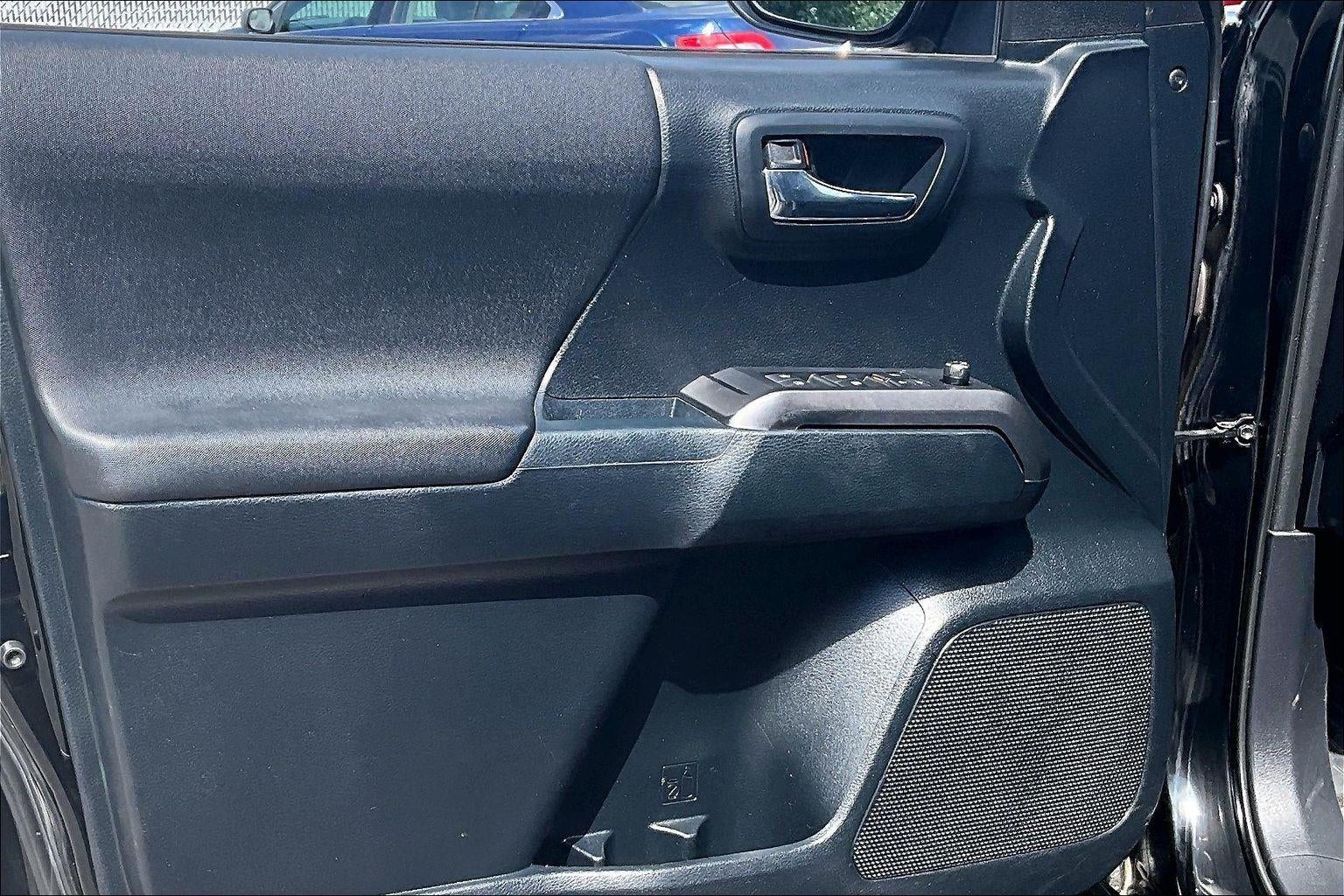 2016 Toyota Tacoma SR5