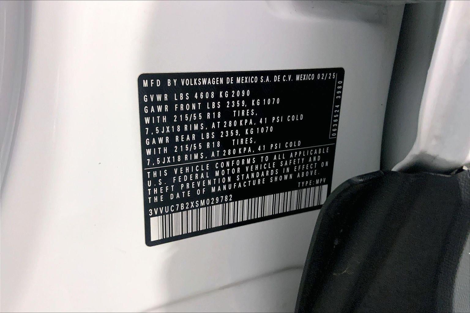 2025 Volkswagen Taos SE