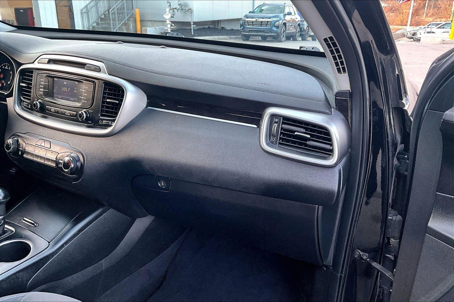 2017 Kia Sorento LX