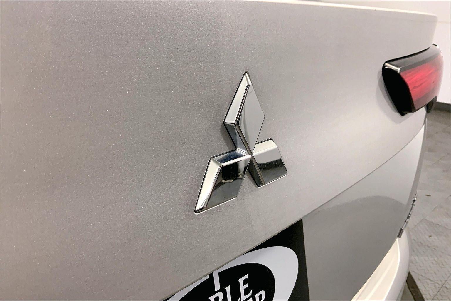 2024 Mitsubishi Outlander Plug-In Hybrid SE