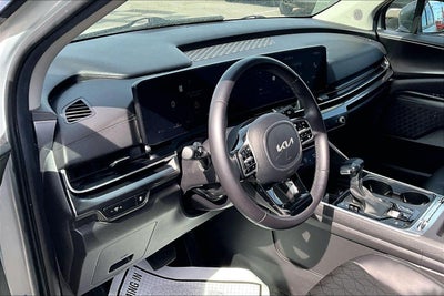 2025 Kia Carnival SX