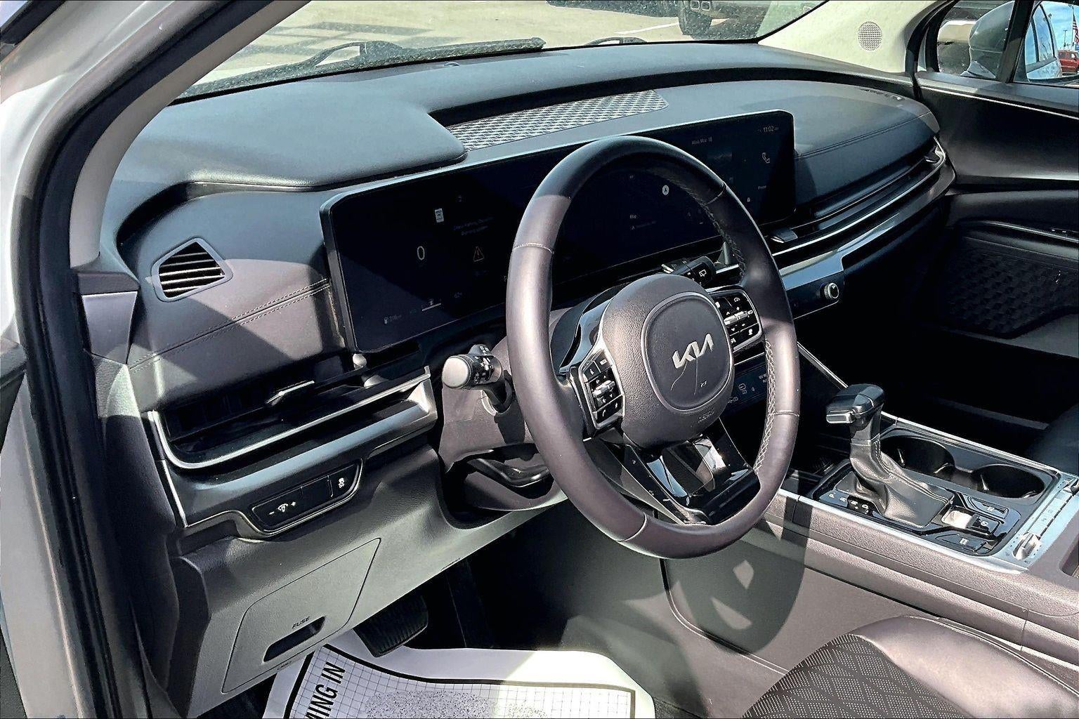 2025 Kia Carnival SX