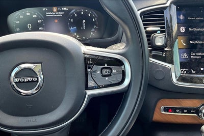2021 Volvo XC90 Momentum
