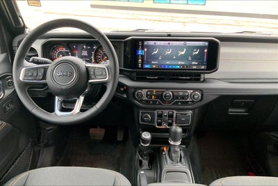 2025 Jeep Wrangler 4-Door Sahara 4x4