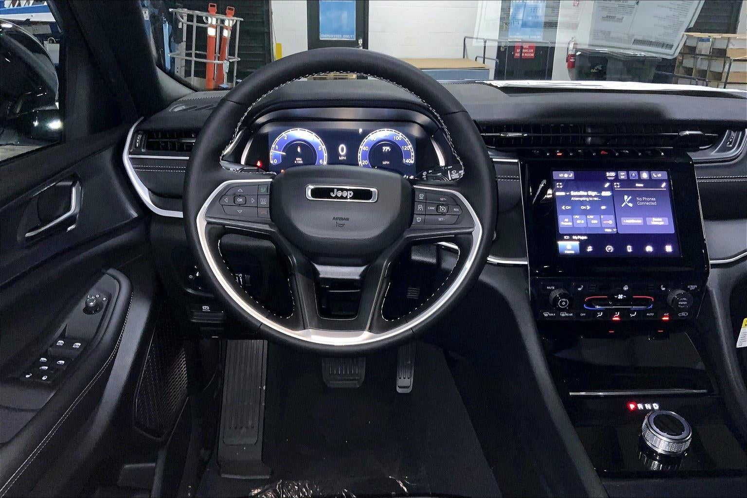 2025 Jeep Grand Cherokee GRAND CHEROKEE ALTITUDE 4X4