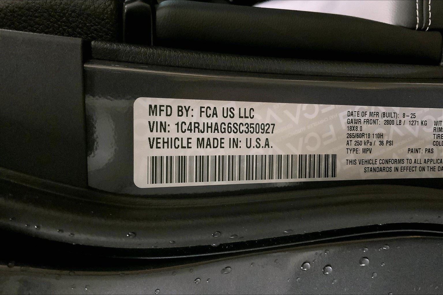 2025 Jeep Grand Cherokee GRAND CHEROKEE LAREDO X 4X4