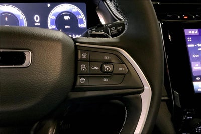 2025 Jeep Grand Cherokee GRAND CHEROKEE LAREDO X 4X4