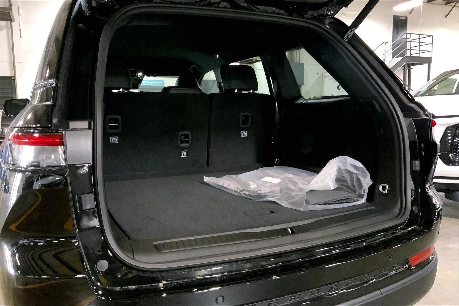 2025 Jeep Grand Cherokee GRAND CHEROKEE ALTITUDE 4X4