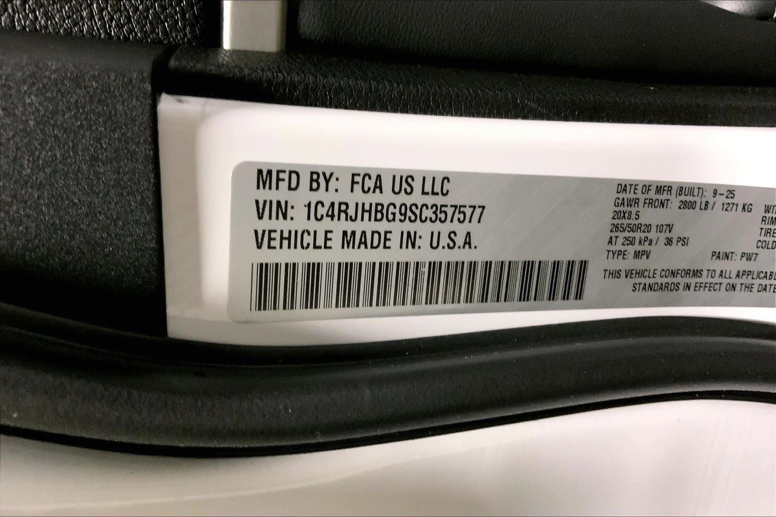 2025 Jeep Grand Cherokee GRAND CHEROKEE LIMITED 4X4