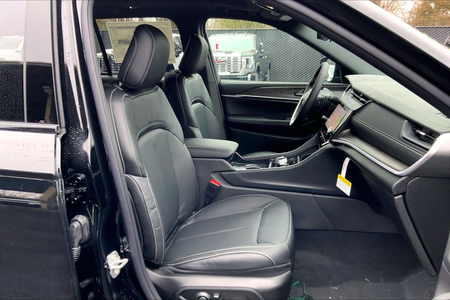 2026 Jeep Grand Cherokee GRAND CHEROKEE LIMITED RESERVE 4X4