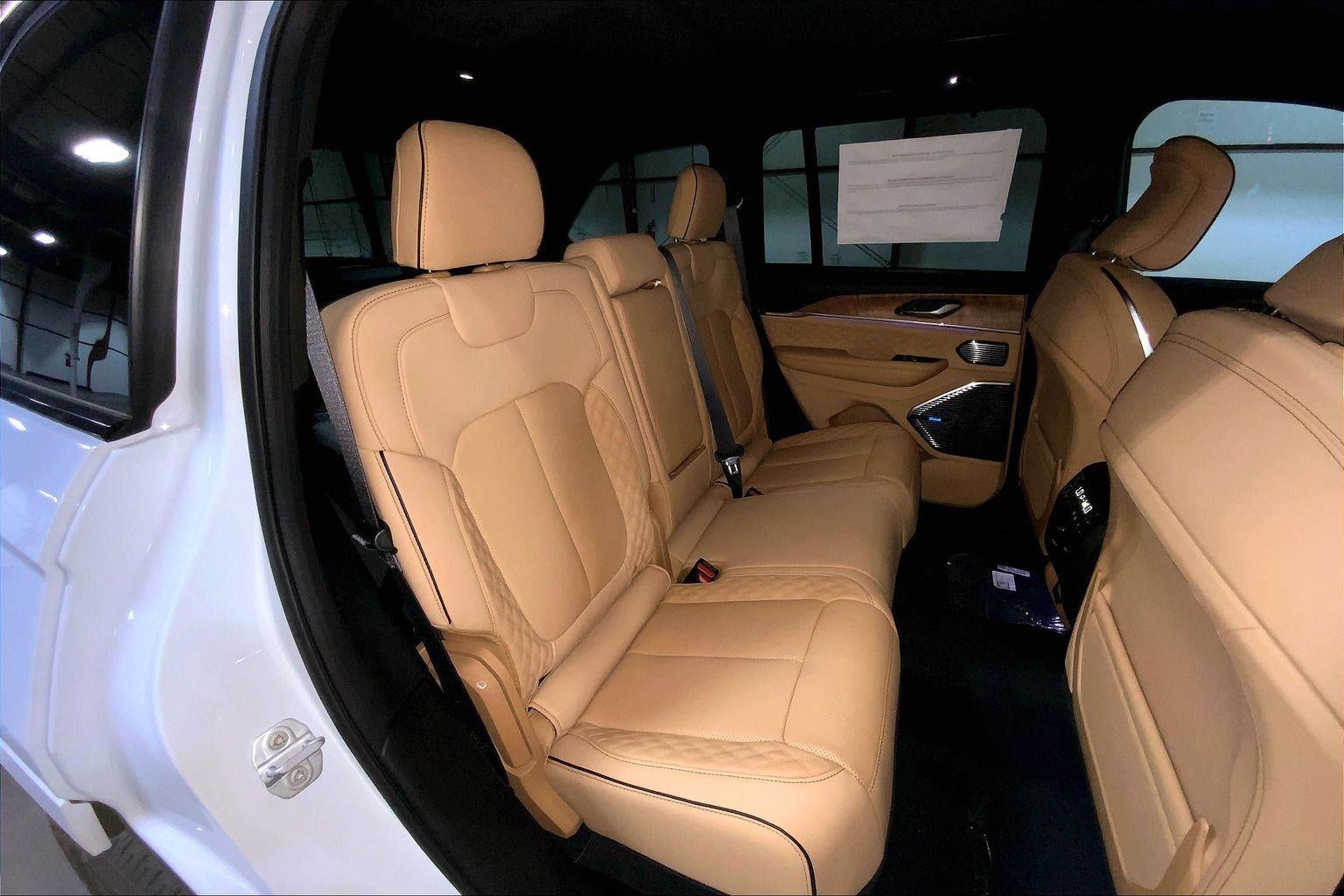 2026 Jeep Grand Cherokee GRAND CHEROKEE SUMMIT 4X4