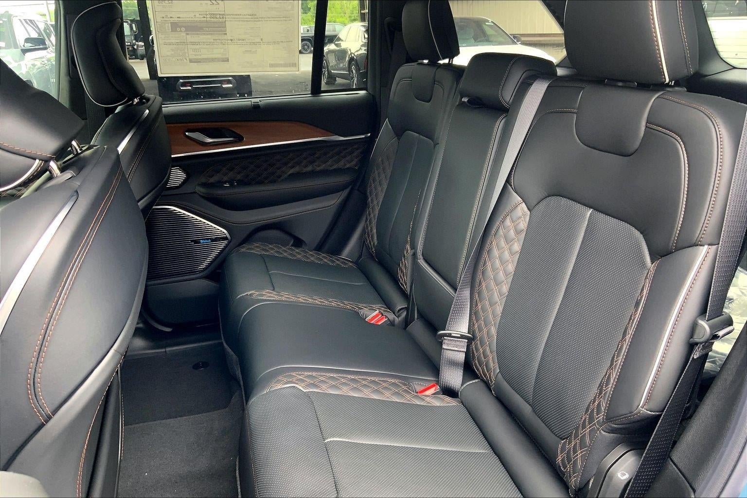 2026 Jeep Grand Cherokee GRAND CHEROKEE SUMMIT 4X4