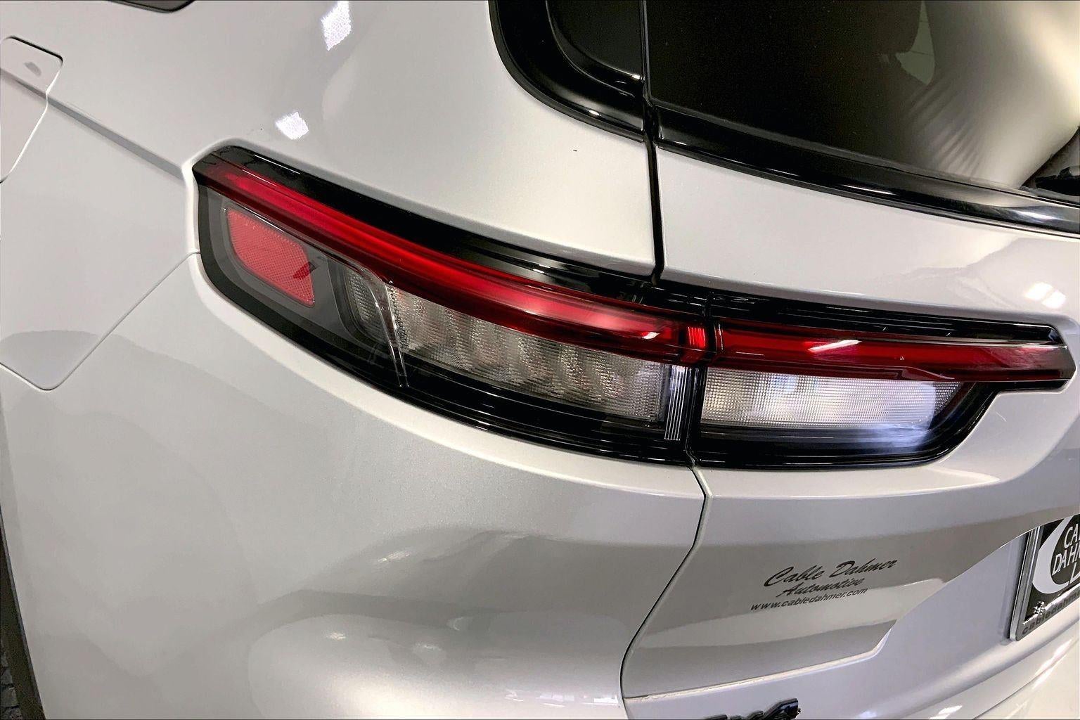 2024 Jeep Grand Cherokee L Altitude 4x4