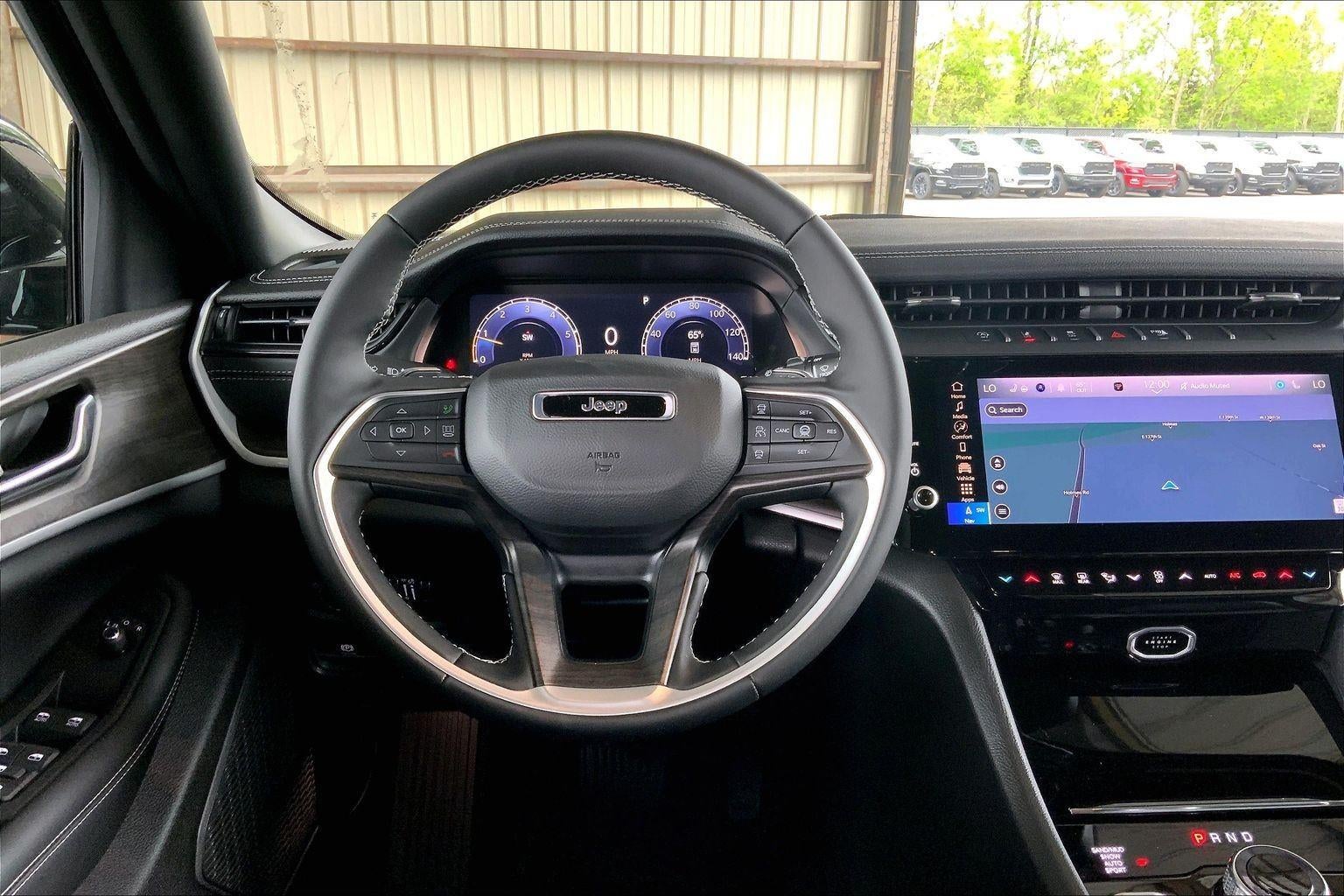 2026 Jeep Grand Cherokee GRAND CHEROKEE L LAREDO ALTITUDE 4X4