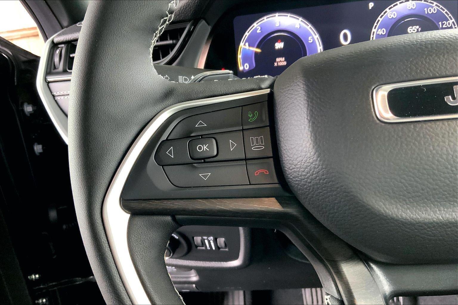 2026 Jeep Grand Cherokee GRAND CHEROKEE L LAREDO ALTITUDE 4X4