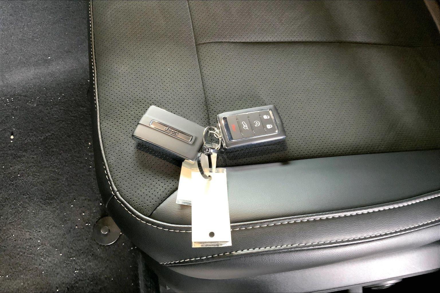 2026 Jeep Grand Cherokee GRAND CHEROKEE L LAREDO ALTITUDE 4X4