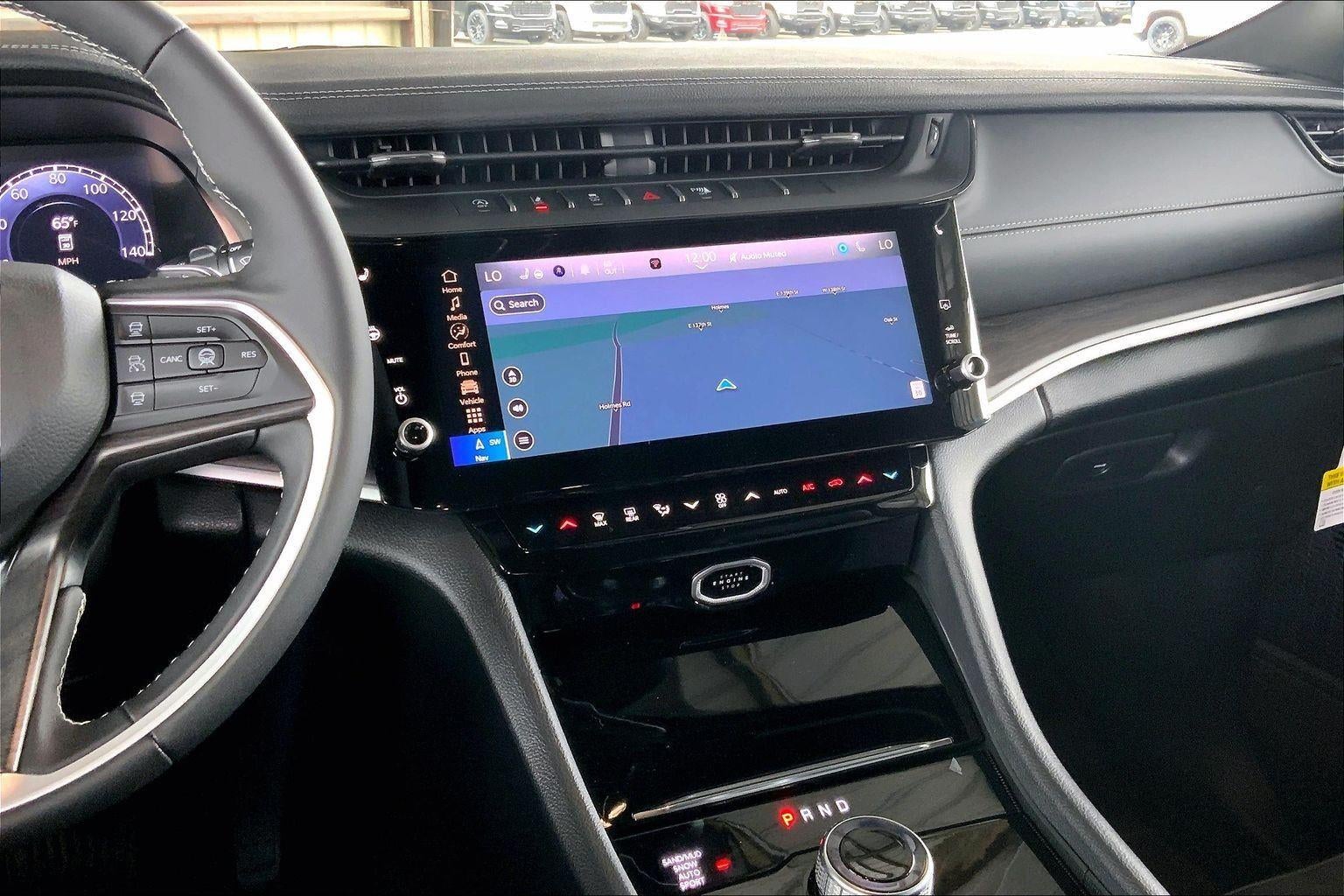 2026 Jeep Grand Cherokee GRAND CHEROKEE L LAREDO ALTITUDE 4X4