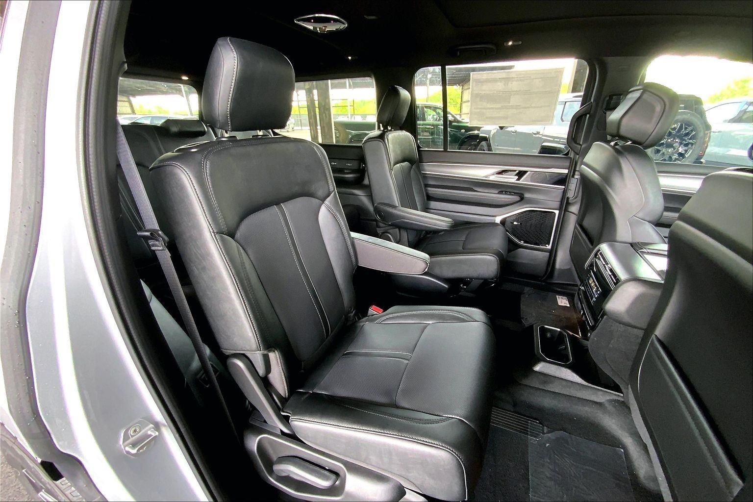 2026 Jeep Grand Wagoneer GRAND WAGONEER LIMITED ALTITUDE 4X4