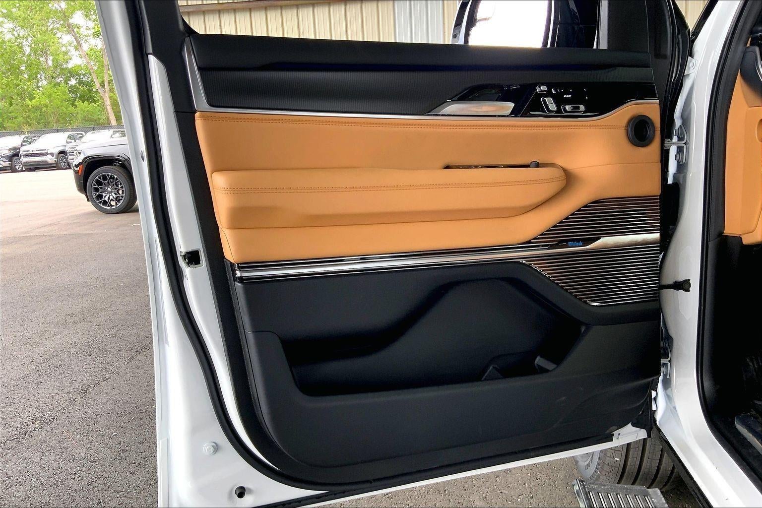 2026 Jeep Grand Wagoneer GRAND WAGONEER SUMMIT RESERVE 4X4